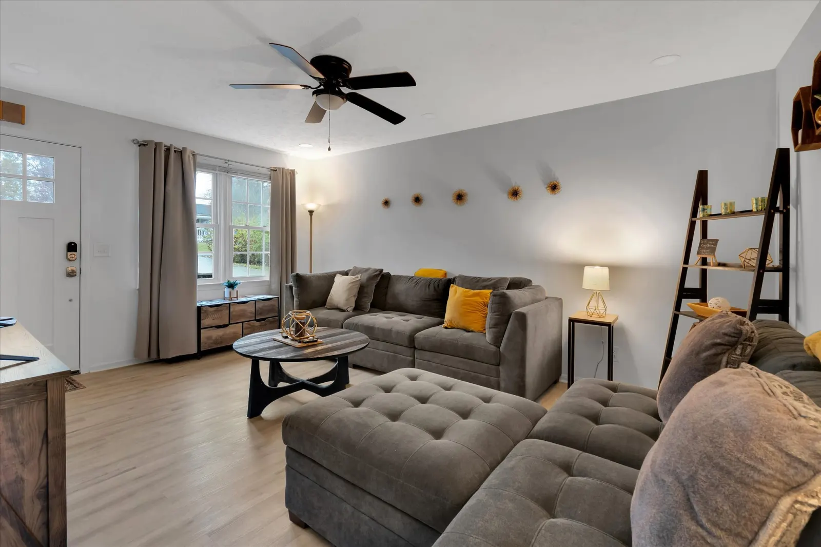 Living room at Kentucky Bluegrass Retreat
